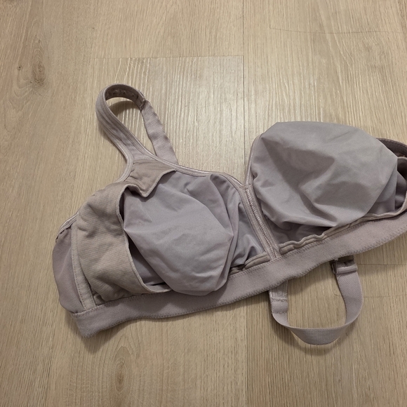 Breezies Taupe Unpadded Wireless Comfy Stretchy Adjustable Strap Bra Size 42DD - Picture 3 of 5